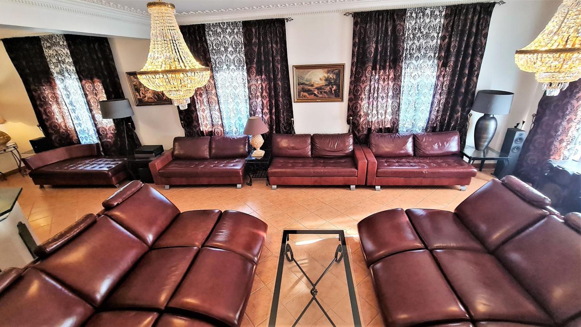 Silver Coast Villa *