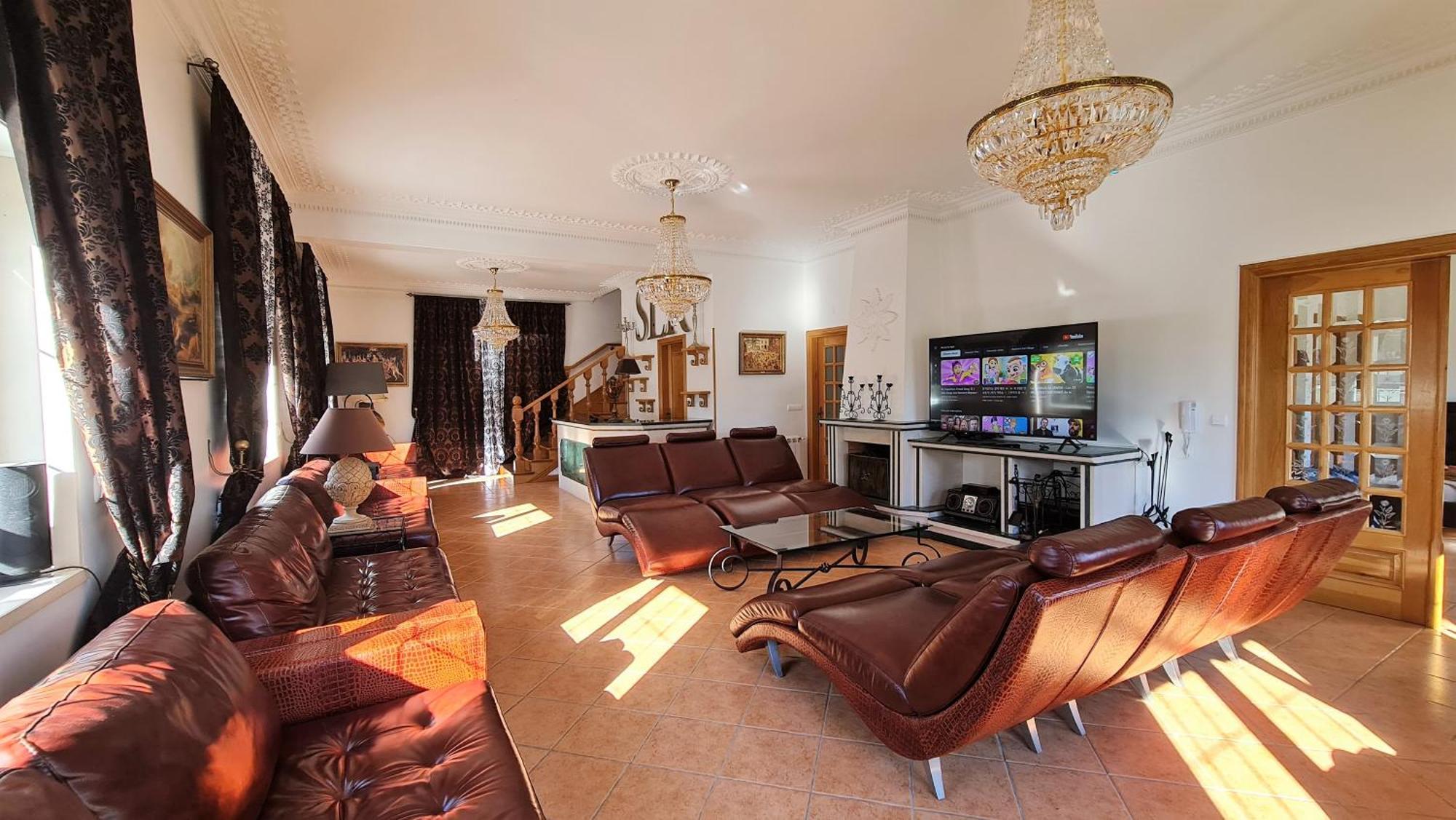 Silver Coast Villa *